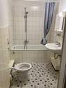 Badezimmer mit Wanne - 