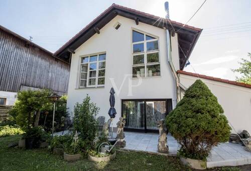 Ansicht Zweifamilienhaus mit Terrasse - 