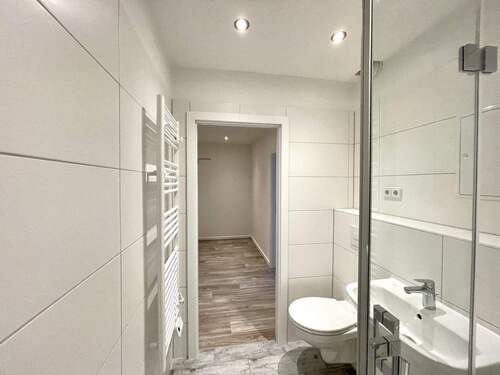 Badezimmer - 1 Zimmer Etagenwohnung in Chemnitz