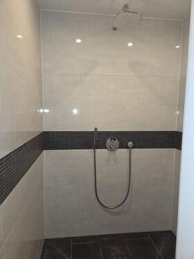 Duschbereich - Etagenwohnung mit 72,00 m&sup2; in Flörsheim zum Kaufen