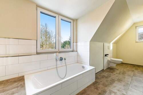 Badezimmer OG - 4 Zimmer Reihenendhaus in Quickborn