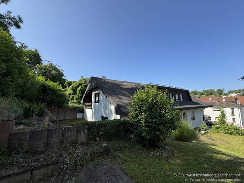 Hausansicht - Mehrfamilienhaus, Wohnhaus mit 298,10 m&sup2; in Pfinztal - Wöschbach zum Kaufen
