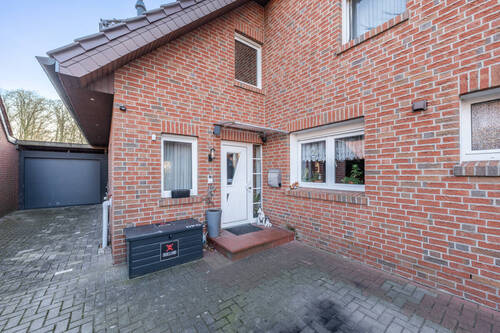 Anbau Eingang - 1 Zimmer Mehrfamilienhaus, Wohnhaus zum Kaufen in Bramsche