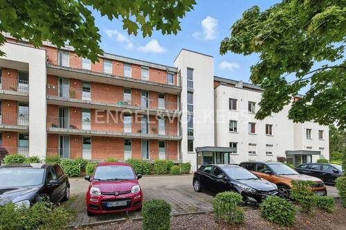 Straßenansicht - ERBBAURECHT - Eigentumswohnung mit Balkon und Terrasse