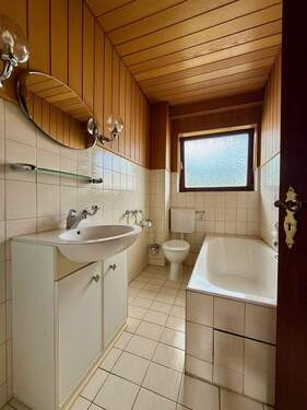 Wannenbad EG (rechter Hausteil) - 