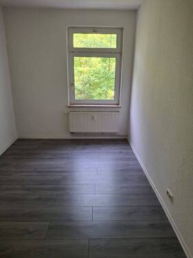 Schlafzimmer - 2 Zimmer Etagenwohnung zur Miete in Chemnitz