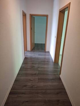 Flur - Etagenwohnung mit 60,00 m² in Chemnitz zur Miete