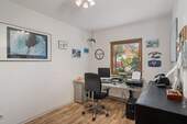 Arbeitszimmer (10,70m²) - 