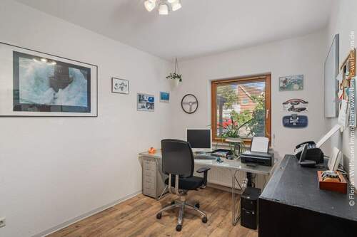 Arbeitszimmer (10,70m²) - 