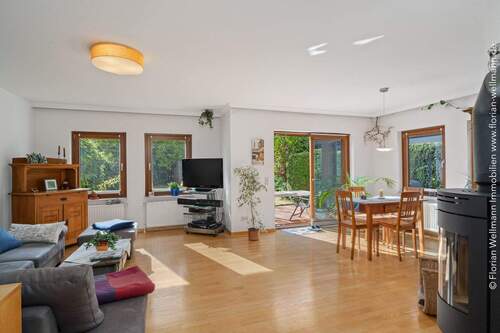 Wohn- und Esszimmer (34,83m²) - 5 Zimmer Doppelhaushälfte in Bremen