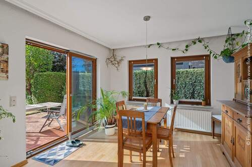 Wohn- und Esszimmer - 