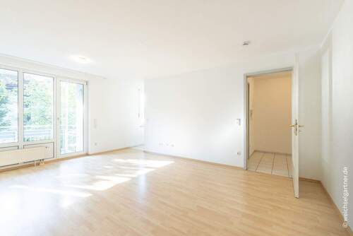 Lichtdurchfluteter Wohnbereich - 