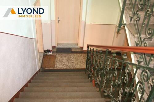 Treppenhaus - 3 Zimmer Etagenwohnung in Zwickau