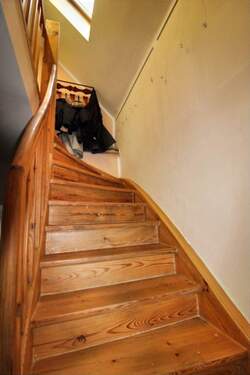 Treppe zum Obergeschoss - 