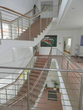 Treppenhaus - Büro in Altlandsberg zur Miete