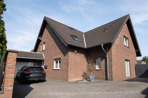 17559_Front - 6 Zimmer Mehrfamilienhaus, Wohnhaus zum Kaufen in Dormagen