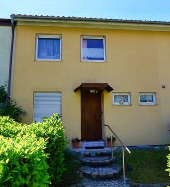 Hausansicht - 5 Zimmer Reihenmittelhaus zum Kaufen in Friedrichshafen