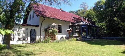 Gartenansicht - Großzügiges, bezugsfreies Familienidyll mit sonnigem Garten