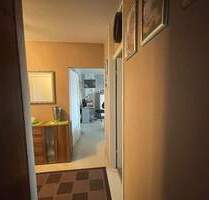 Aussichtslage mit Extras: 3 Zimmer & 6 Stellplätze - Hanau