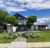 Luxus Fertighaus der Marke HUF an der Bebauungsgrenze in Puschendorf