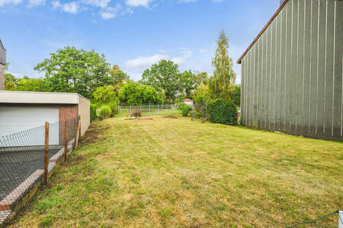 Bild 1 - Baugrundstück für ein einseitig angebautes Ein- oder Mehrfamilienhaus in Eilendorf