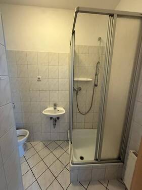 Badezimmer - Etagenwohnung mit 28,50 m² in Gera zur Miete