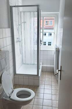 Tageslichtbad + Dusche - Etagenwohnung mit 46,00 m² in Rostock zur Miete