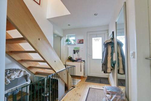 Diele mit Hauseingang - 