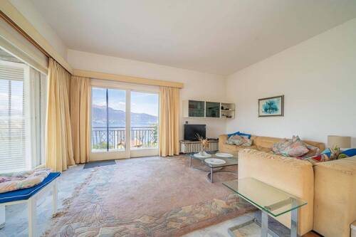 04-Wohnzimmer_Villetta_Calde.jpg - Mehrfamilienhaus, Wohnhaus mit 100,00 m&sup2; in Castelveccana zum Kaufen