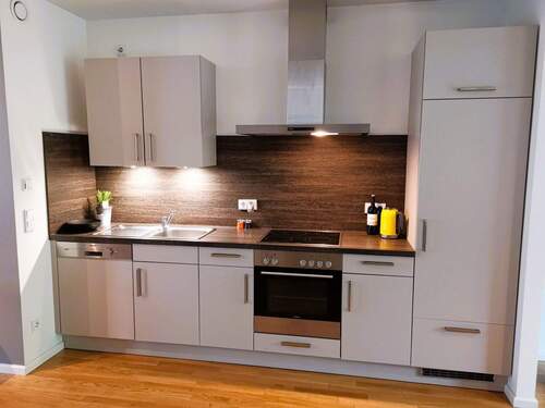 Moderne Küchenzeile - Etagenwohnung mit 75,60 m&sup2; in Hamburg zur Miete