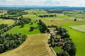 Naturlage - Historischer Landsitz mit immensem Raumangebot