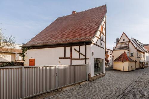 Seitenansicht Burgerhofstraße - 6 Zimmer Mehrfamilienhaus, Wohnhaus in Forchheim
