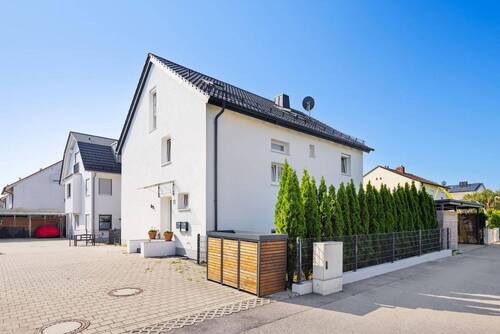 Aussenansicht Nordost - Kernsaniertes 2-Familienhaus - energieeffizient, flexibel nutzbar: Selbstbezug oder Vermietung
