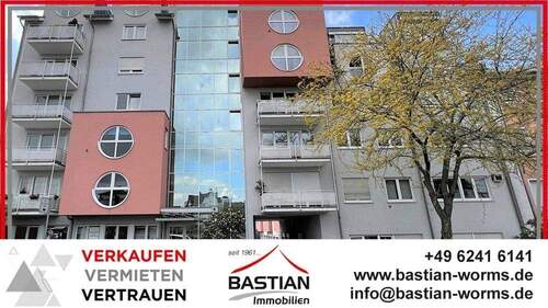 Headfoto - Schauen Sie mal: 2-Zimmer-ETW mit Ausblick, Balkon, Stellplatz und Lift - Zentrumslage!