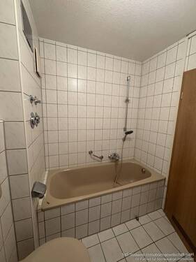 Badezimmer mit WC - 