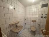 Badezimmer mit WC - 
