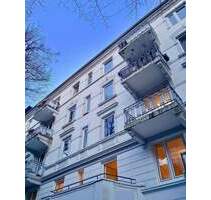 freie Eigentumswohnung - 1 OG - zauberhaft - Dielen Stuck - kleine Dachterrasse - bezugsfertig - Hamburg Hoheluft-West