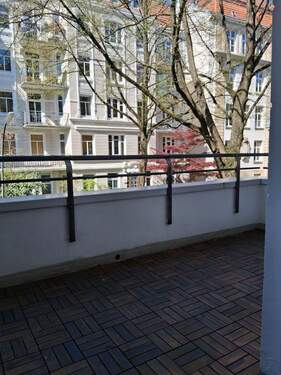das könnte Ihr Ausblick sein:-) - 2 Zimmer Etagenwohnung zum Kaufen in Hamburg