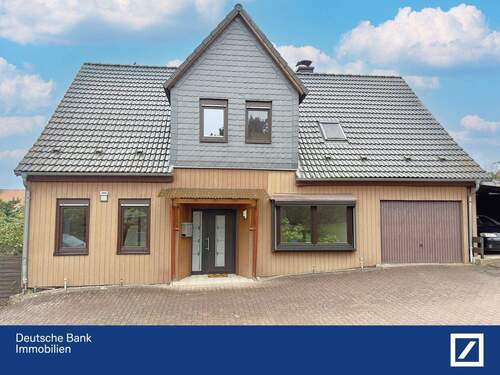 Vorderansicht - Charme trifft Potenzial - Gepflegtes Fachwerkhaus mit großem Grundstück in Coppenbrügge