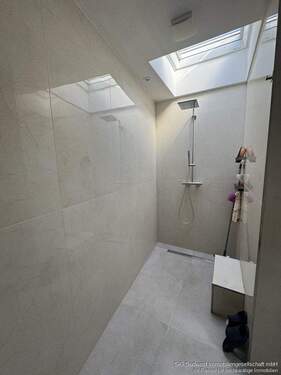 Tageslichtbad im 1 OG Neubau - 