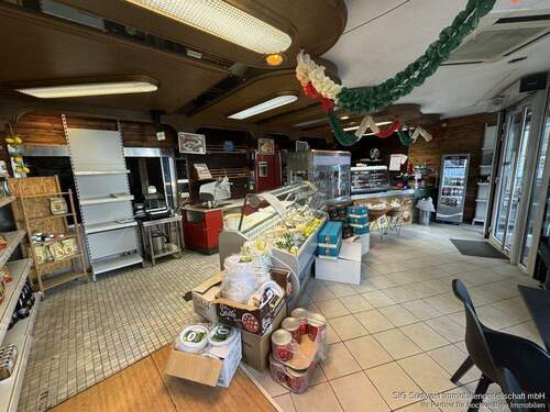 Laden im Vorderhaus - 1 Zimmer Mehrfamilienhaus, Wohnhaus zum Kaufen in Pforzheim - Eutingen