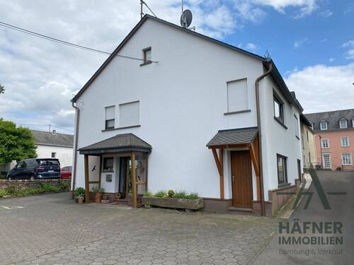 Außenansicht_Haus 1 - 4 Zimmer Reihenendhaus in Zemmer