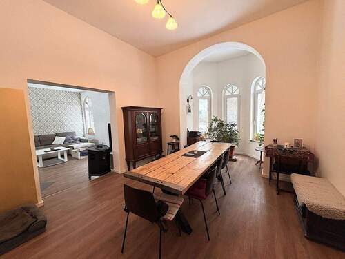 Wohn-und Esszimmer EG - 7 Zimmer Mehrfamilienhaus, Wohnhaus zum Kaufen in Eisenach