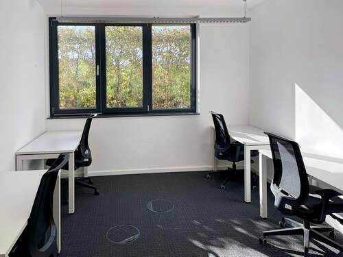 Property Image 1 - Coworking-Bereich in Regus Park Arkaden