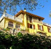 Einzigartiges Anwesen mit drei Häusern und Olivenhain in Testico TI AL 990 Einzigartiges Anwesen mit drei Häusern und Olivenhain in Testico TI AL 990