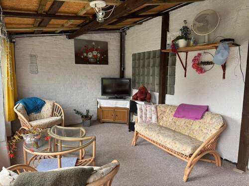 Gartenlaube innen - 