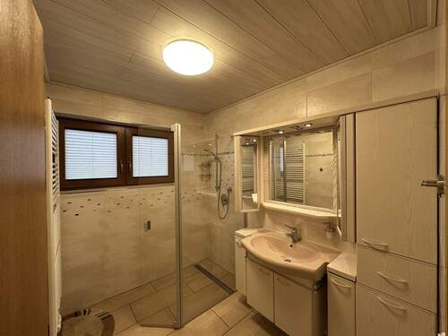 Badezimmer 1 (EG) - 
