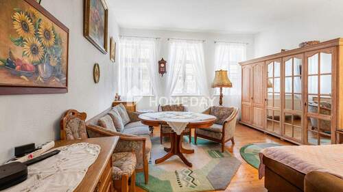 1. OG Schlafzimmer 1 - 