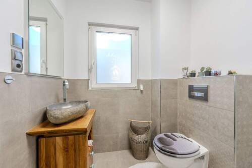 Duschbad - EG - Einfamilienhaus mit 136,00 m&sup2; in Ilsfeld / Auenstein zum Kaufen