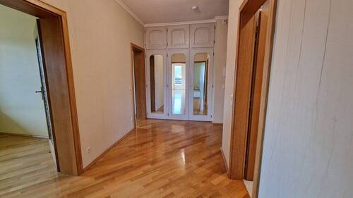 Diele (1) - Etagenwohnung mit 79,00 m&sup2; in Aachen zum Kaufen